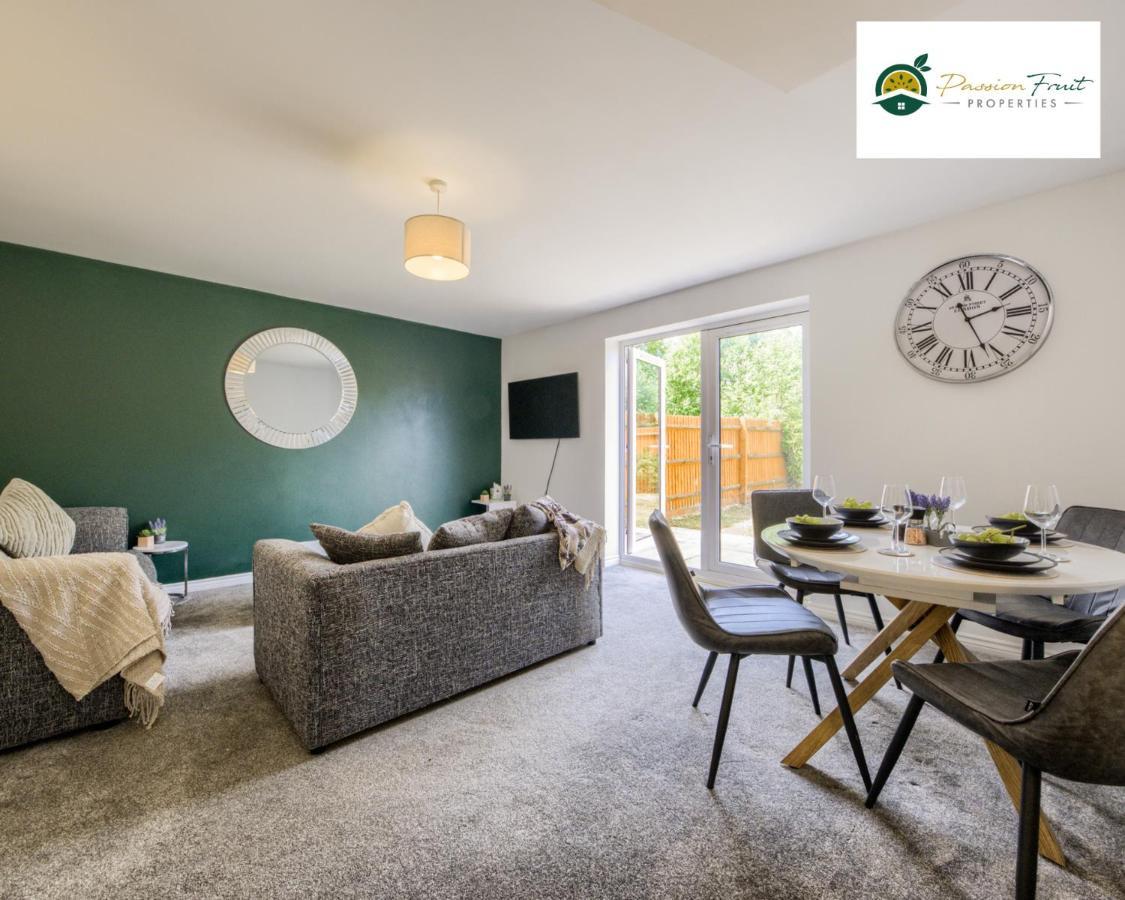 Passionfruit Properties: Cozy 3-bedroom With Wi-fi And Garden Apartment Coventry