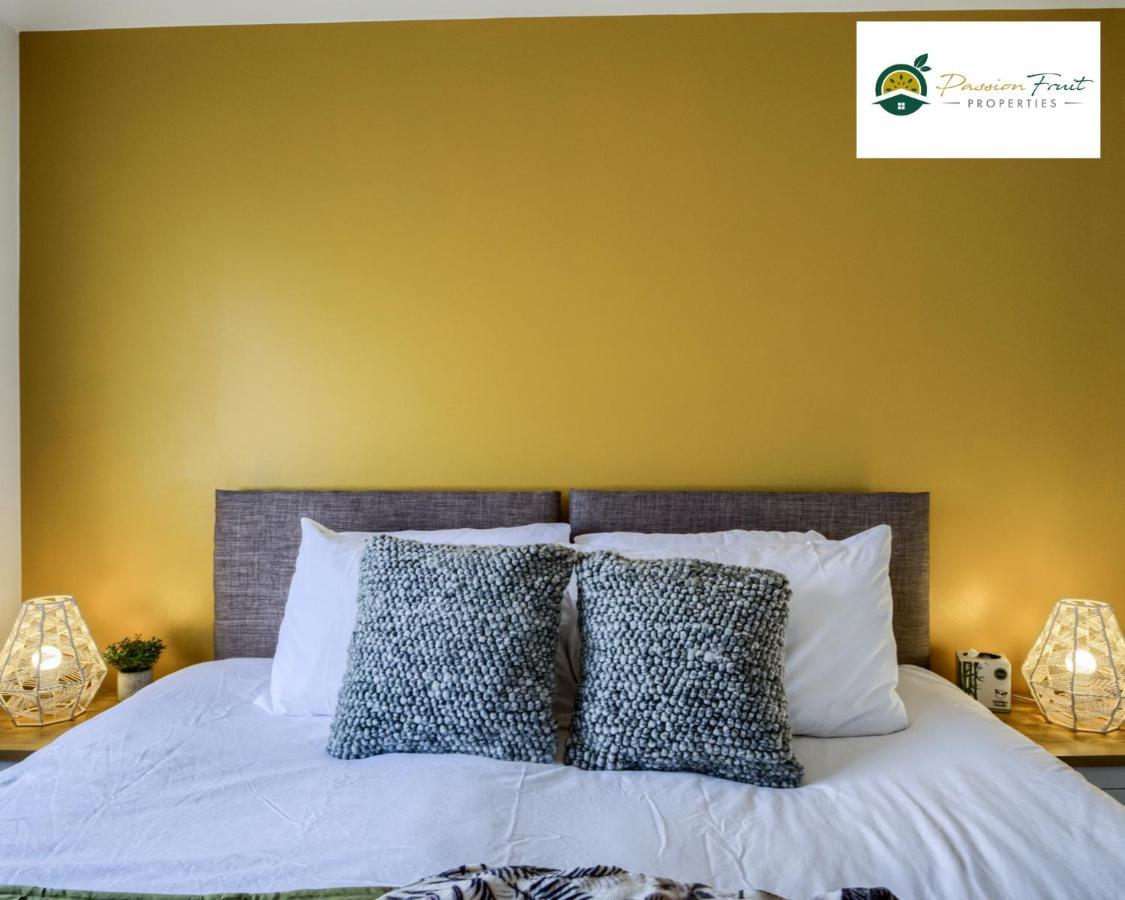 Passionfruit Properties: Cozy 3-bedroom With Wi-fi And Garden Apartment Coventry